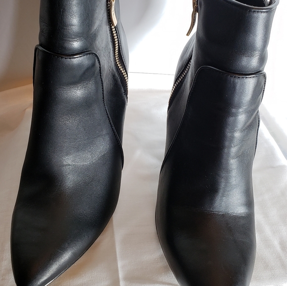 BCBG Generation 8.5 - Picture 11 of 11